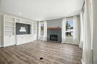 3008 N Marguerite Rd in Millwood, WA - Building Photo - Building Photo