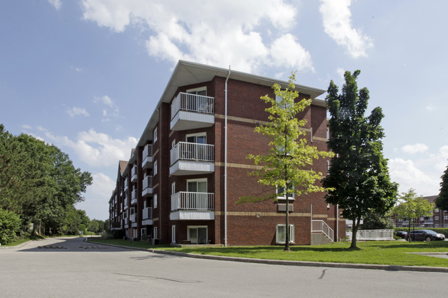 193 Lake Dr in Ajax, ON - Building Photo - Building Photo