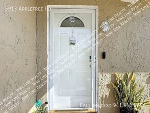 5913 Appletree Rd in Holiday, FL - Building Photo - Building Photo