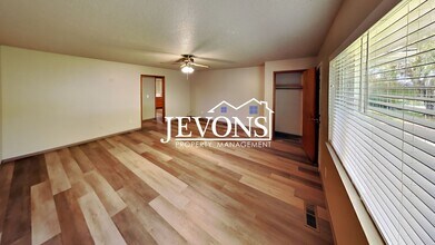 109-111 N 69th Ave in Yakima, WA - Building Photo - Building Photo