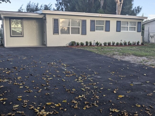 property at 1868 Calico Rd