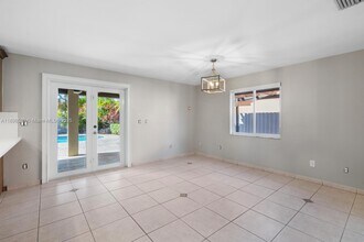 14020 SW 38th St in Miami, FL - Building Photo - Building Photo