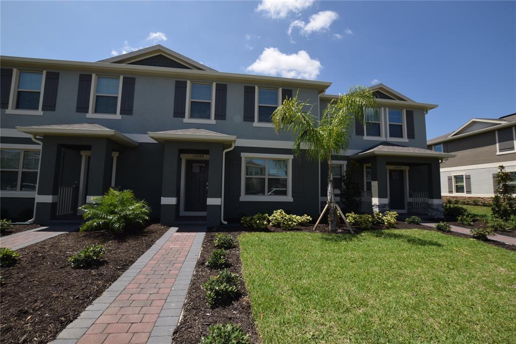 13298 Pontoon Rd in Oakland, FL - Foto de edificio