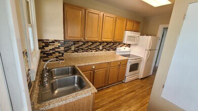 416 Greenside Ave in Canonsburg, PA - Building Photo - Building Photo