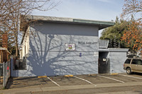 Royal Oaks Apartmemts in Sacramento, CA - Foto de edificio - Building Photo