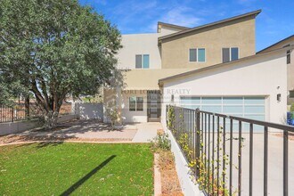 3102 N 37th St in Phoenix, AZ - Building Photo - Building Photo