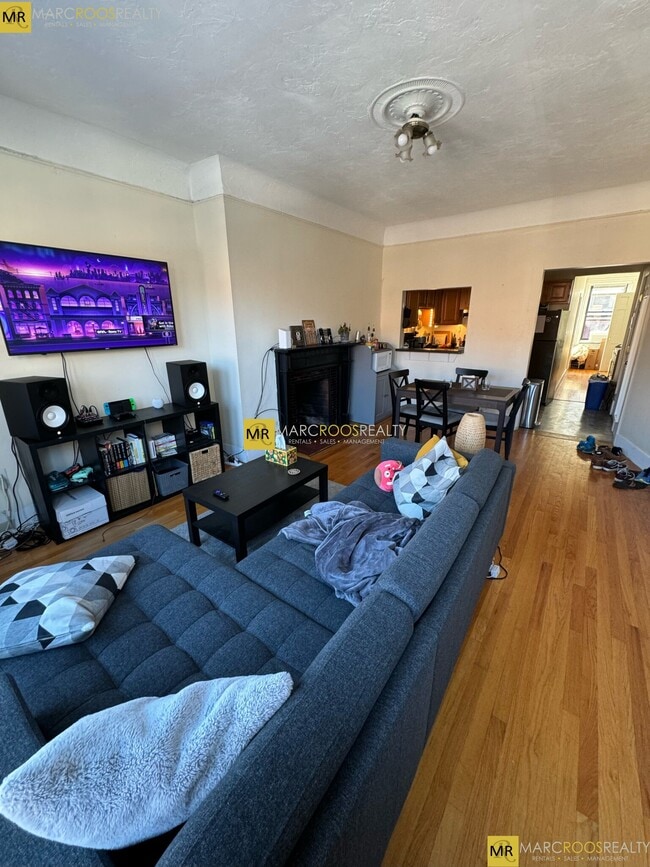 461 Beacon St, Unit 3 in Boston, MA - Foto de edificio - Building Photo