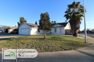 2603 Lynaco Ct in Redding, CA - Building Photo - Building Photo