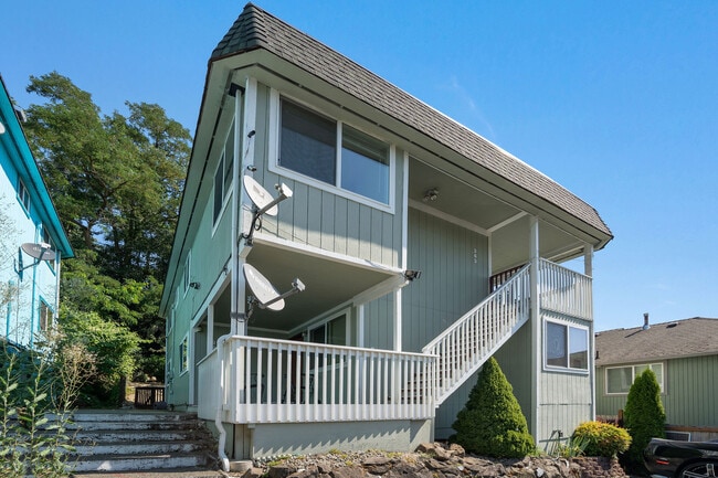 363 Earlington Ave SW