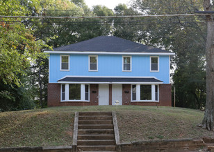 308 Holderness St SW in Atlanta, GA - Building Photo - Building Photo