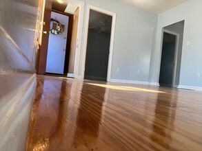 93 Belleville Rd in New Bedford, MA - Foto de edificio - Building Photo