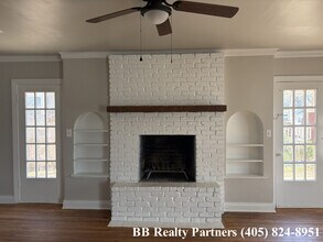 2011 E 12th Pl in Tulsa, OK - Building Photo - Building Photo