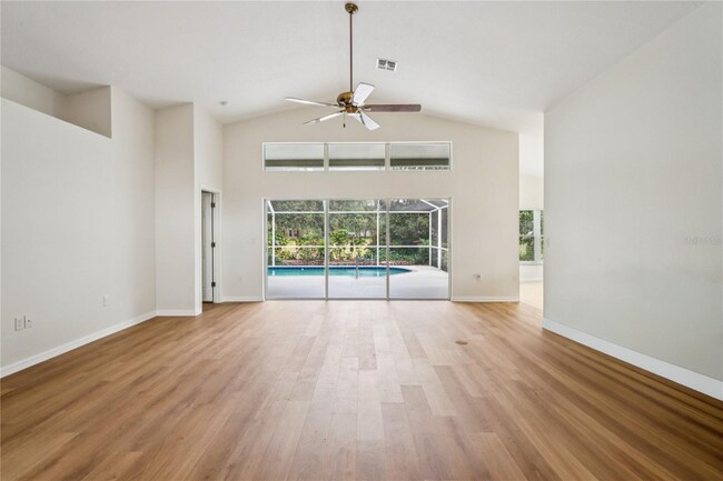 322 Greenwich Cir in Spring Hill, FL - Building Photo - Building Photo