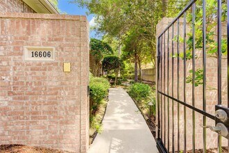16606 Shadow Path Dr in Houston, TX - Building Photo - Building Photo