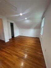 90 Reade Ave in Lindenhurst, NY - Building Photo - Building Photo