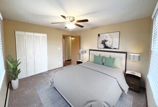 Priscilla Standish Apartments in St. Paul, MN - Building Photo - Building Photo
