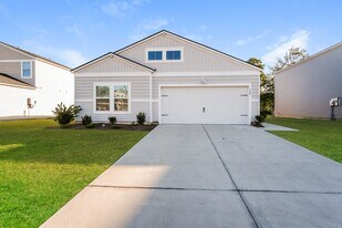 120 S Reindeer Rd in Surfside Beach, SC - Building Photo