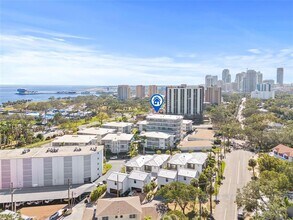 1012 N Shore Dr NE in St. Petersburg, FL - Building Photo - Building Photo