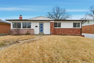 1152 Burch Ln in University City, MO - Building Photo