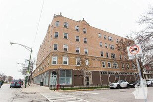 1544 W Glenlake Ave in Chicago, IL - Building Photo