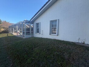 11241 NW 22nd St in Plantation, FL - Foto de edificio - Building Photo