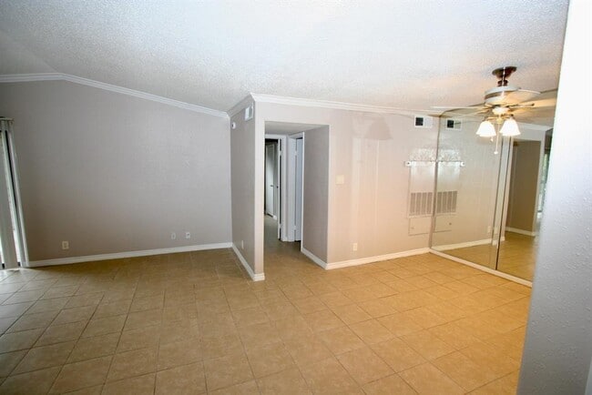 property at 17401 Red Oak Dr