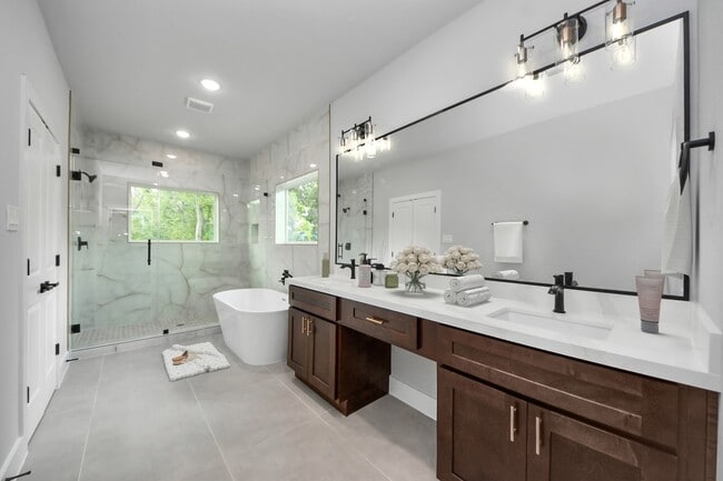 property at 6814 Del Rio St