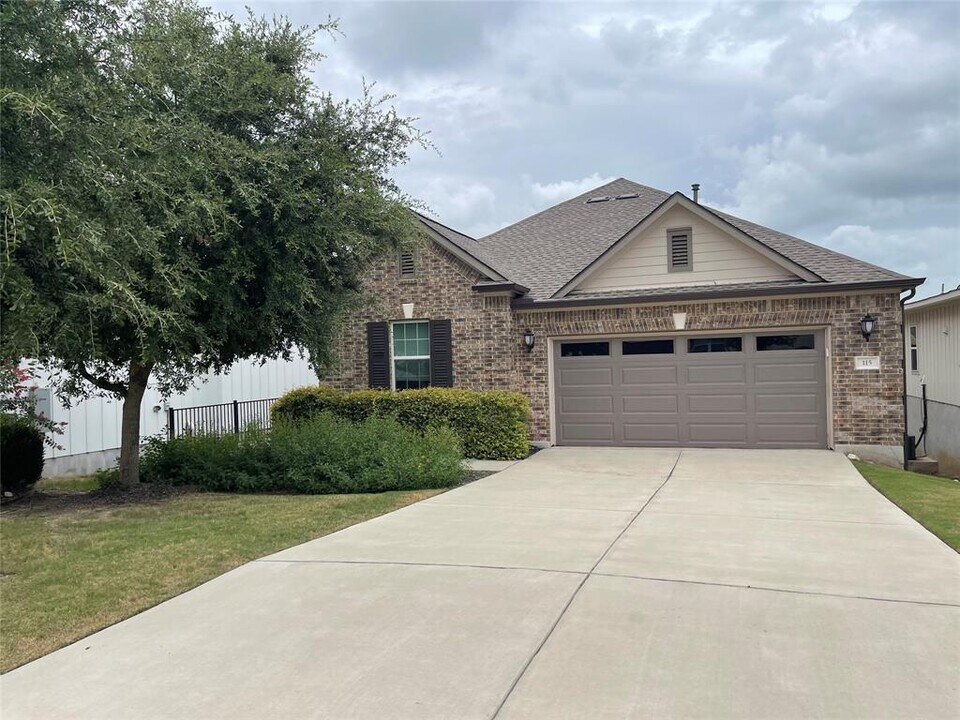 115 Hopping Peach Cv in San Marcos, TX - Building Photo