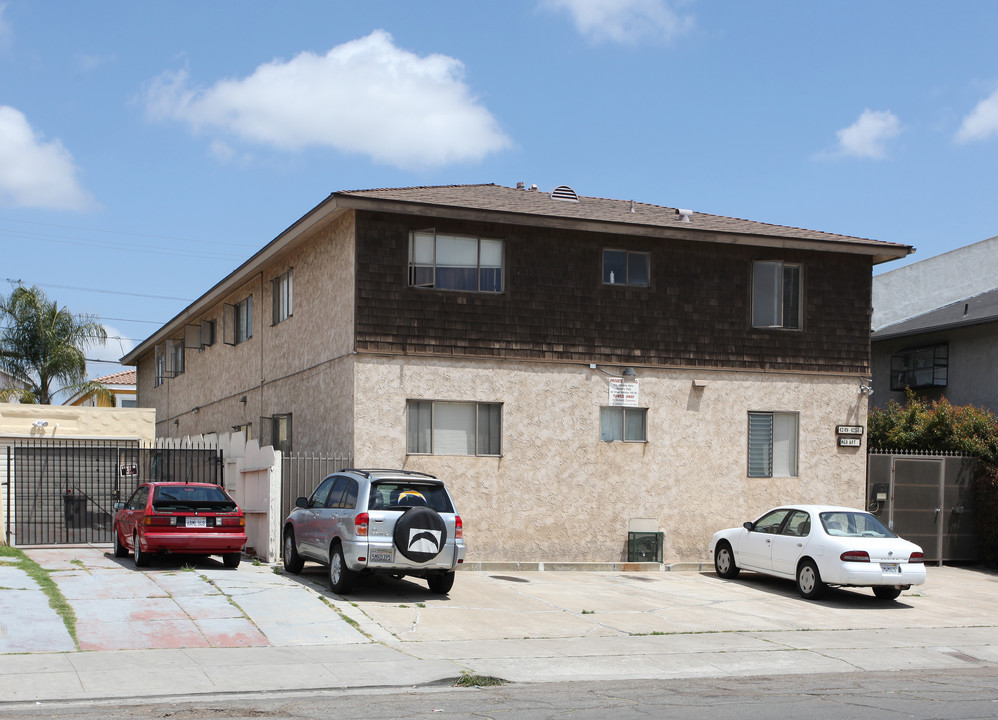 4249-4255 Menlo Ave in San Diego, CA - Building Photo