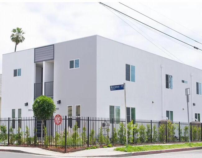 3901 Wisconsin Pl in Los Angeles, CA - Building Photo - Building Photo