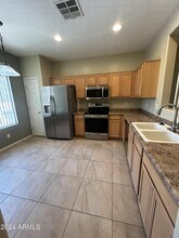 2635 W Sat Nam Way in Phoenix, AZ - Building Photo - Building Photo