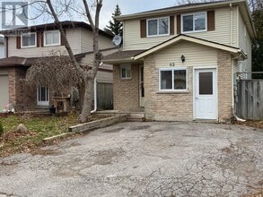 62 Corbett Dr in Barrie, ON - Building Photo - Building Photo