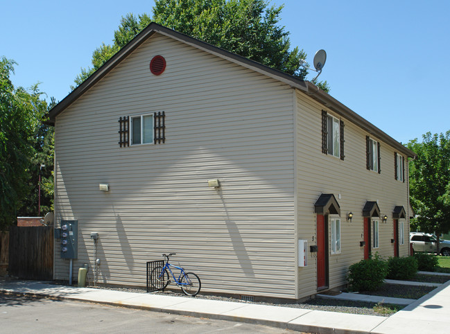 Stone-Fly Villa in Boise, ID - Building Photo - Building Photo