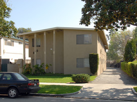 896 Magnolia Ave Apartments