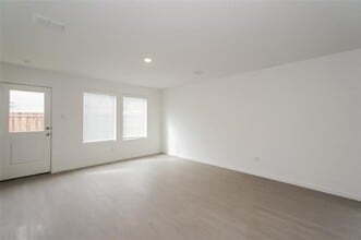 1628 Stellar Sea Ln in Fort Worth, TX - Building Photo - Building Photo