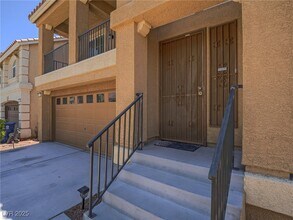 5391 Kennedy Hill Ave in Las Vegas, NV - Foto de edificio - Building Photo