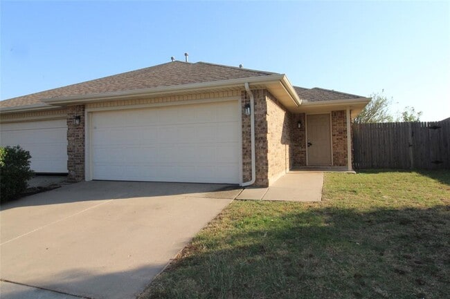 property at 4508 SE 77th St