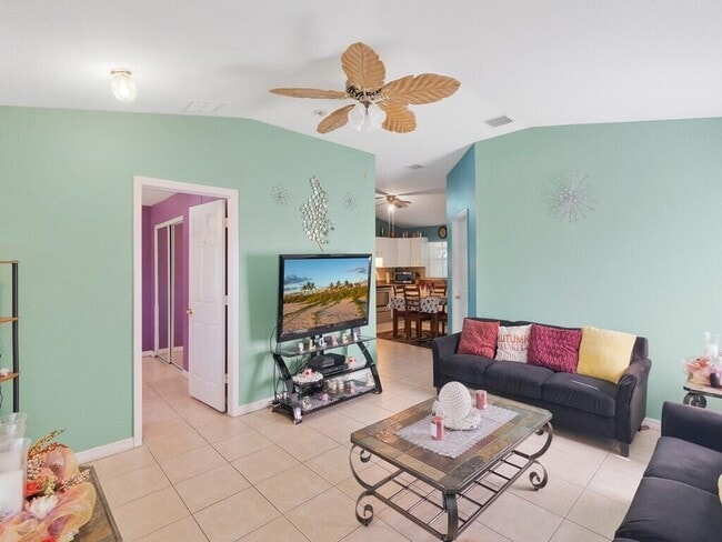 7402 Coquina Ave in Fort Pierce, FL - Building Photo - Building Photo