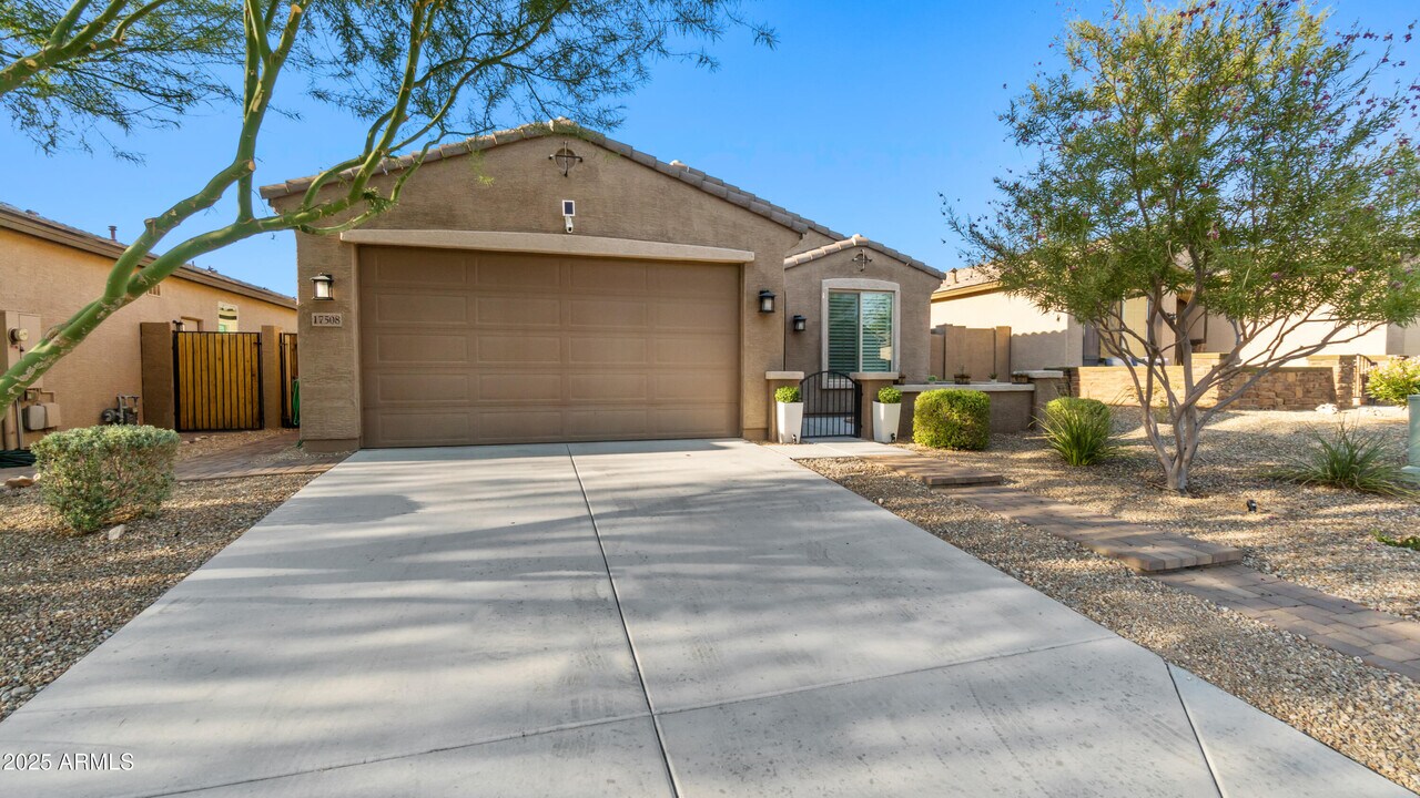 17508 W Smt Dr in Goodyear, AZ - Building Photo