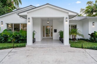 3500 E Glencoe St in Miami, FL - Building Photo - Building Photo