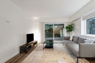 254 E 12th Ave in Vancouver, BC - Building Photo