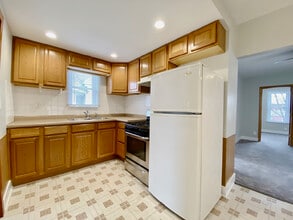 5517 W Higgins Ave, Unit 2 in Chicago, IL - Foto de edificio - Building Photo