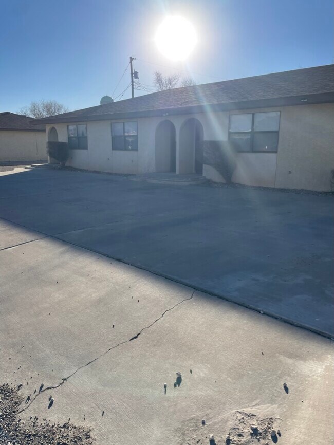 1524 S Avenue H, Unit 1524 S Ave H in Portales, NM - Building Photo - Building Photo