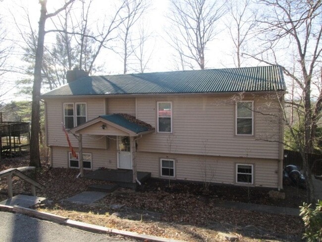 property at 1814 Gardenspring Dr