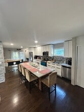 2300 Highmoor Rd in Highland Park, IL - Building Photo - Building Photo