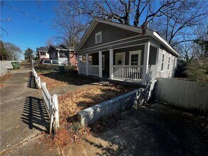 1056 Welch St SW in Atlanta, GA - Building Photo - Building Photo