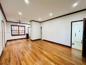 1470 Lincoln Terrace in Miami Beach, FL - Building Photo - Building Photo