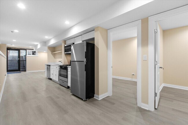 property at 1635 N Ashland Ave
