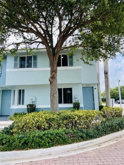 property at 3533 Sonoma Dr