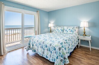 1 Neptune Pl in Kure Beach, NC - Building Photo - Building Photo